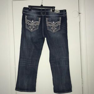 Rock Revival Delara mid-rise curvy crop jeans